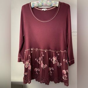 Maurice’s relaxed fit tunic style long sleeve top in XL